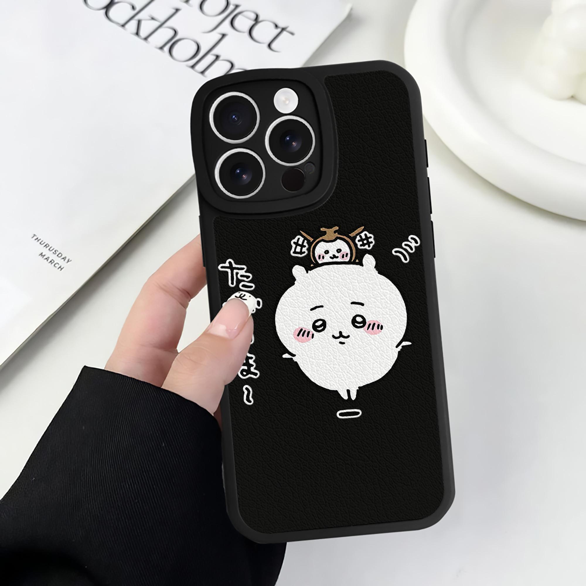 （画像用） ちいかわ ちいかわ Chii-kawa chiikawa 【iPhone 16シリーズ対応】シリコンスマホケース（レザー調） 材質：シリコン